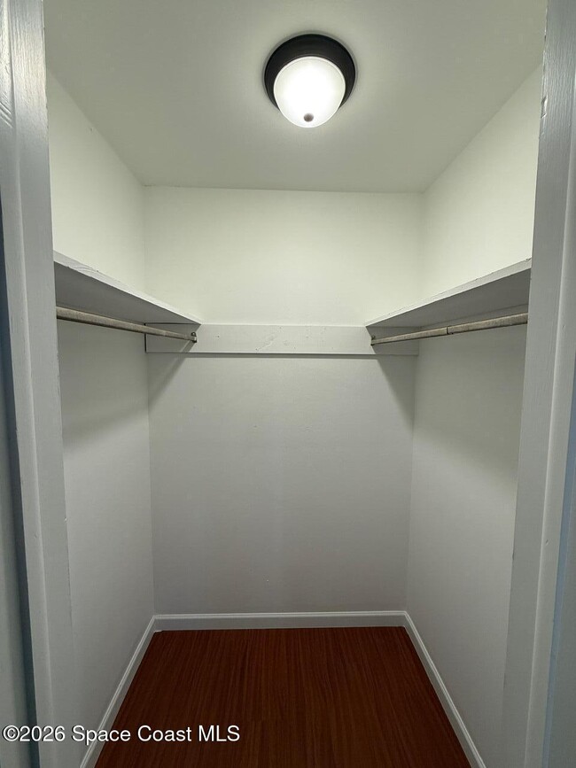 Building Photo - 310 Oleander Pl