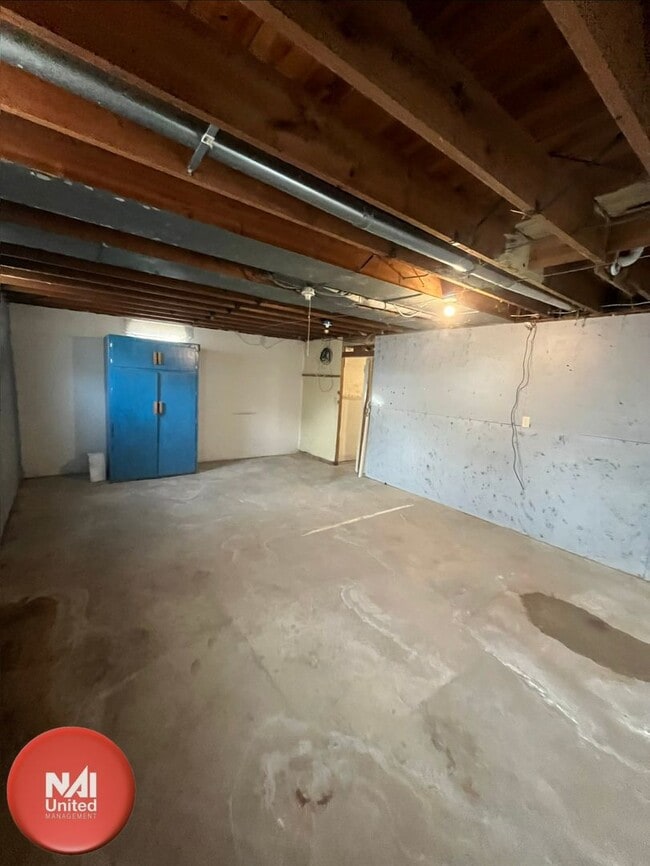 Building Photo - Four bedroom, two bathroom home for rent