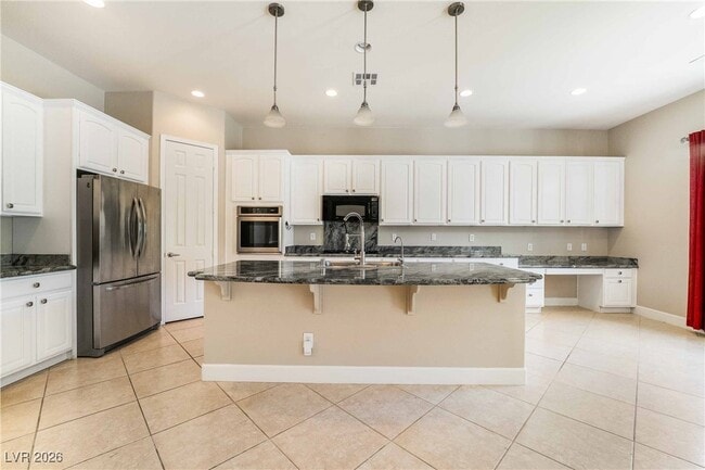 Building Photo - 2475 Blackcraig St