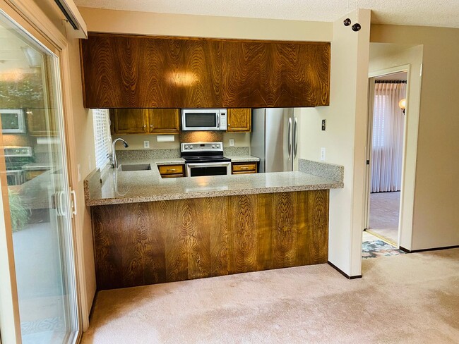 Building Photo - Charming Home Nestled on a Cul-De-Sac!