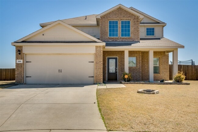 Primary Photo - 301 Plum Dr