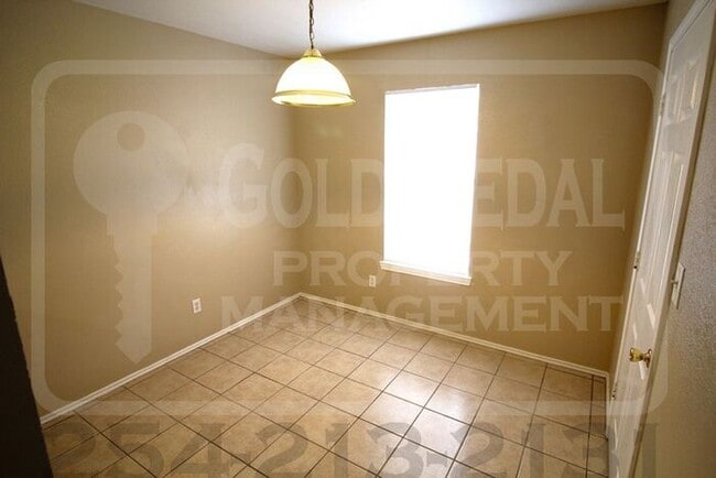Building Photo - 3408 Barcelona Dr