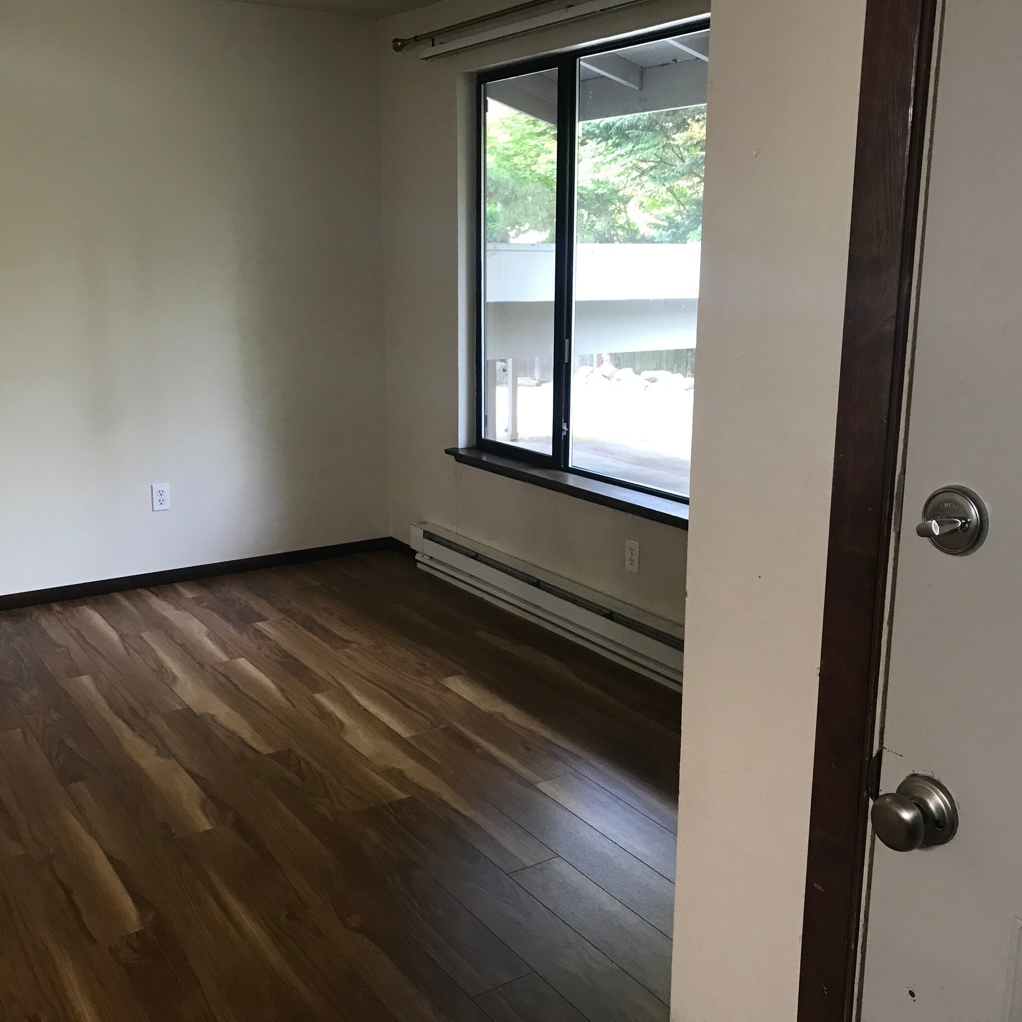 7836 Living room NE corner - 7834 Custer Rd W