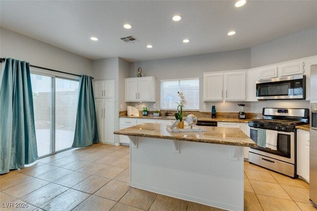 Building Photo - 7975 Angel Tree Ct