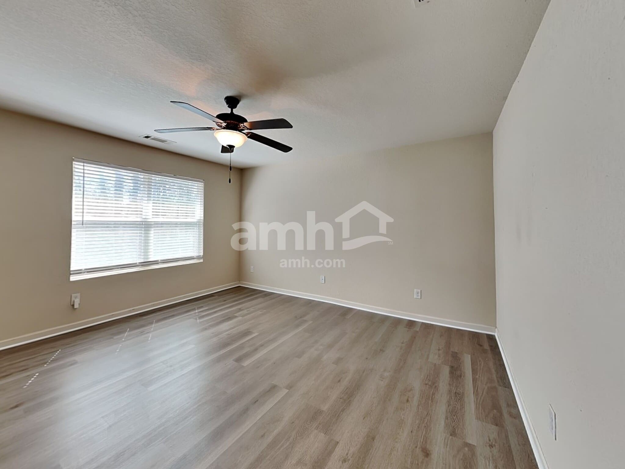 Building Photo - 154 Al Jennah Blvd