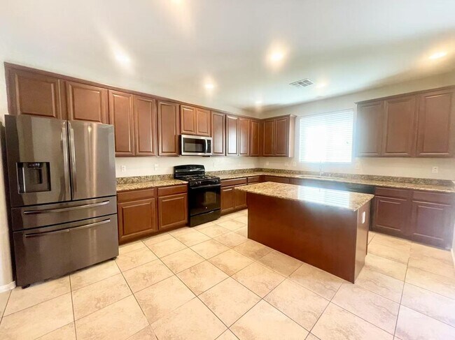Building Photo - LOVELY 2 STORY HOME