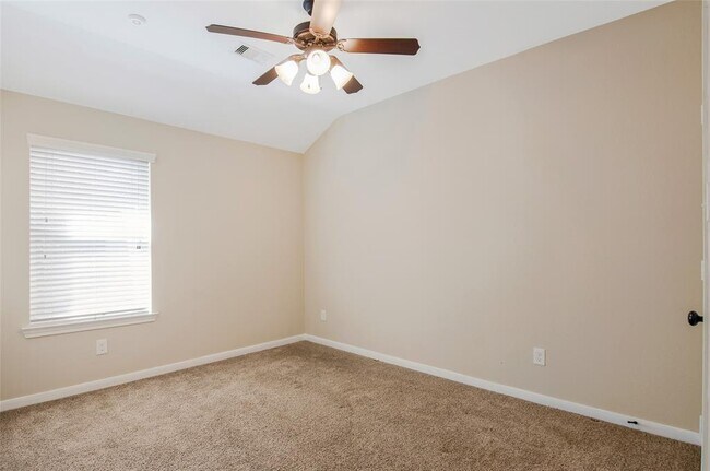 Building Photo - 21827 Mount Hunt Dr