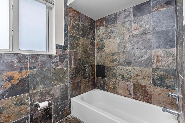 Building Photo - 1221 NW 34th Ave