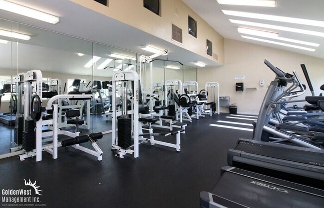 Building Photo - Charming 1Bdm 1Ba Condo in La Jolla
