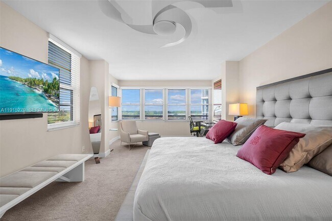 Building Photo - 3507 Oaks Way