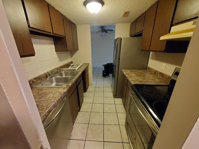 Primary Photo - 4 Manor Dr