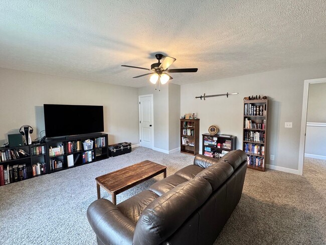 Building Photo - 1057 Brightwood Ct