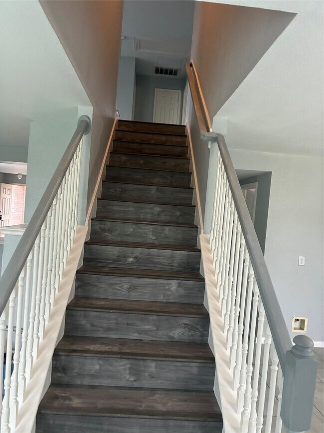 Building Photo - 9126 Kendale Dr