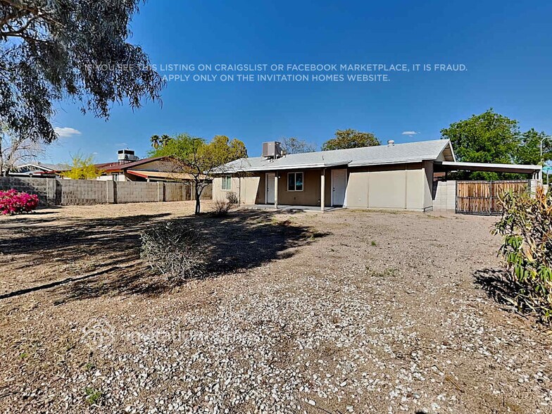 Building Photo - 208 N 100th Pl