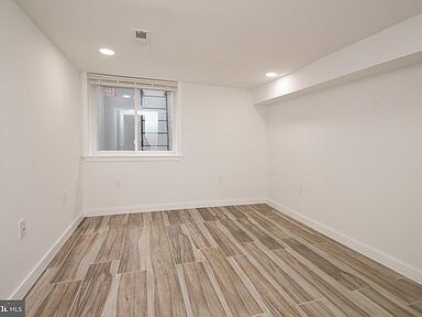 Building Photo - 2437 S 13th St