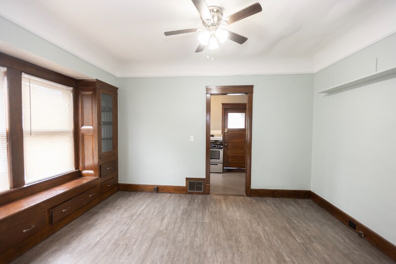 Building Photo - 1193 Warren Rd