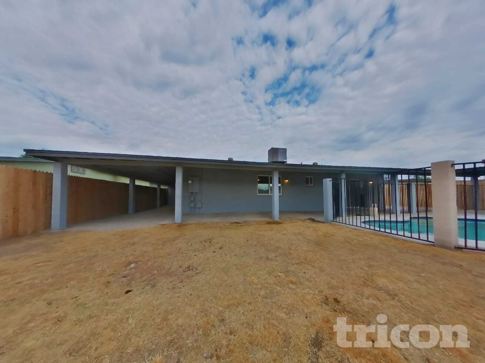 Building Photo - 4241 N 73rd Ln