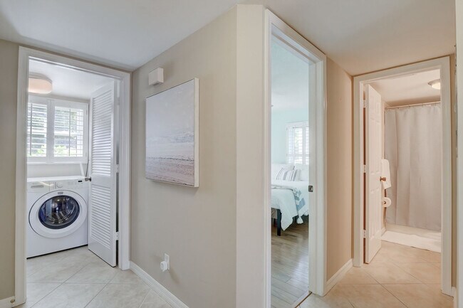 Building Photo - 1501 Chesapeake Ave