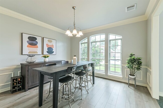 Building Photo - 13023 Dogwood Blossom Trail