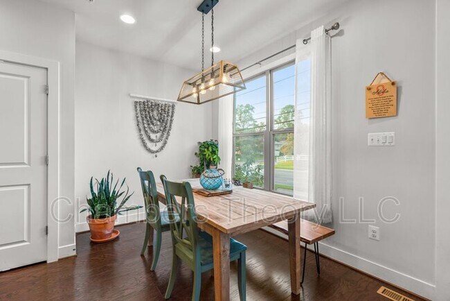 Building Photo - 5136 Randolph Rd