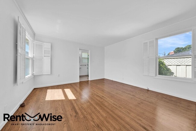 Building Photo - 612 Barneson Ave