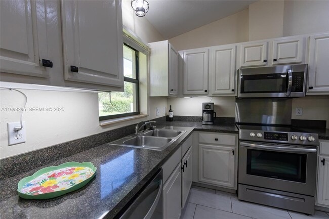 Building Photo - 36 Quail Roost Rd