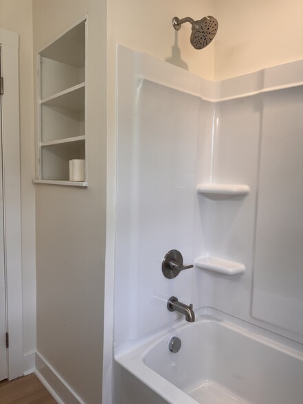 Building Photo - 4362 Cato Rd