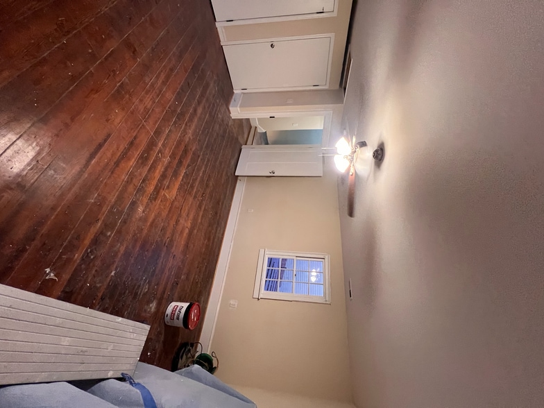 Building Photo - 140 Marshall St