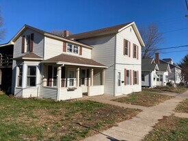 Building Photo - 209 E Wisconsin St