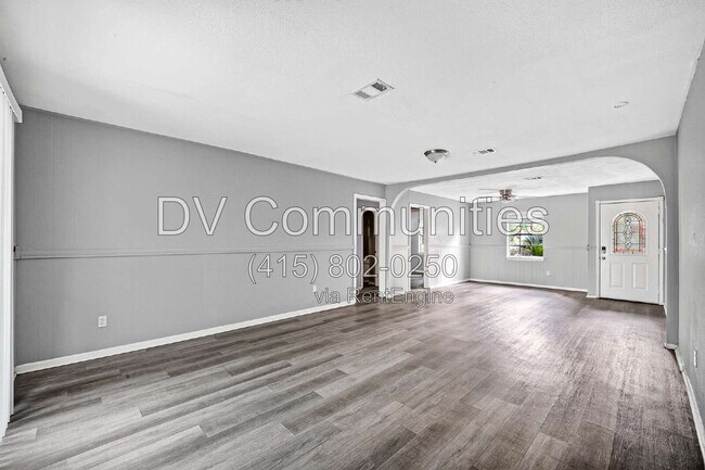 Building Photo - 12919 S Coast Dr