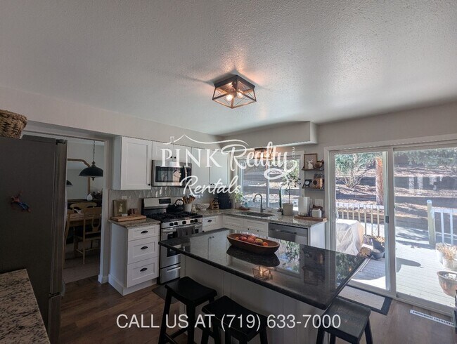 Building Photo - 3230 Breckenridge Dr W