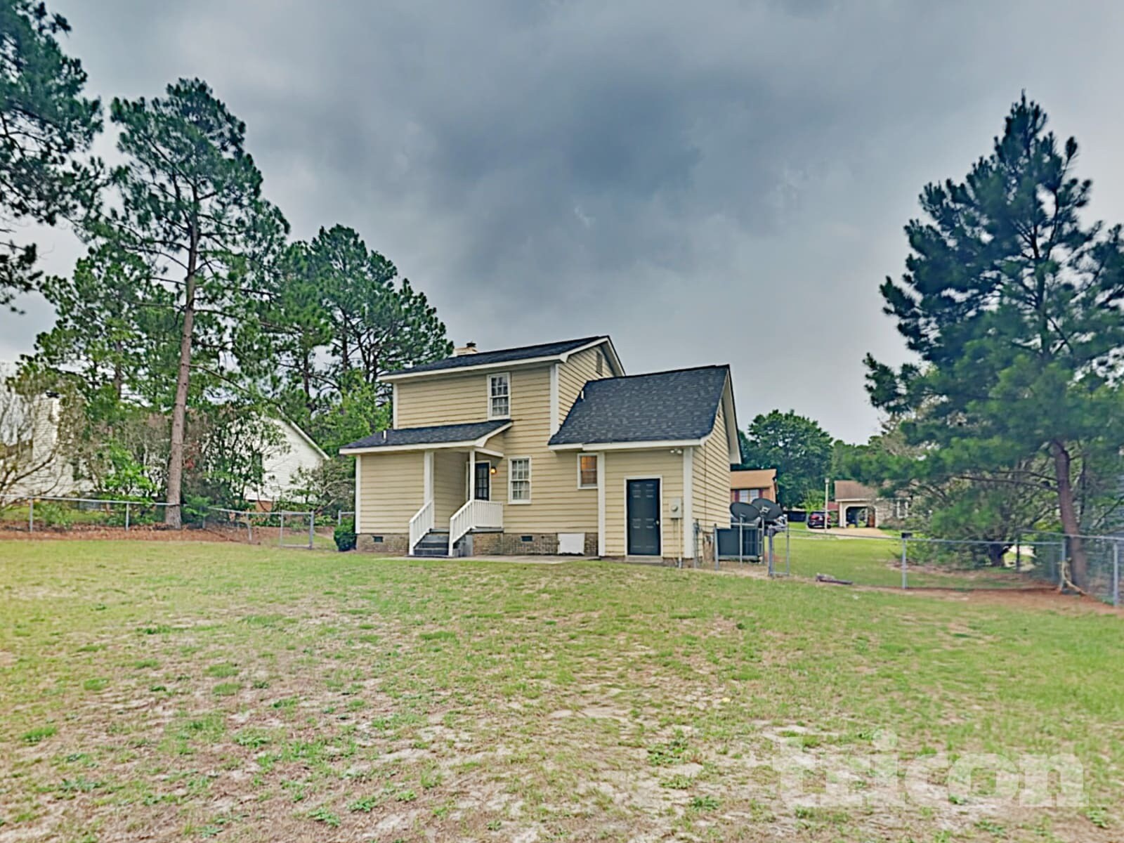 Building Photo - 305 Concourse Dr