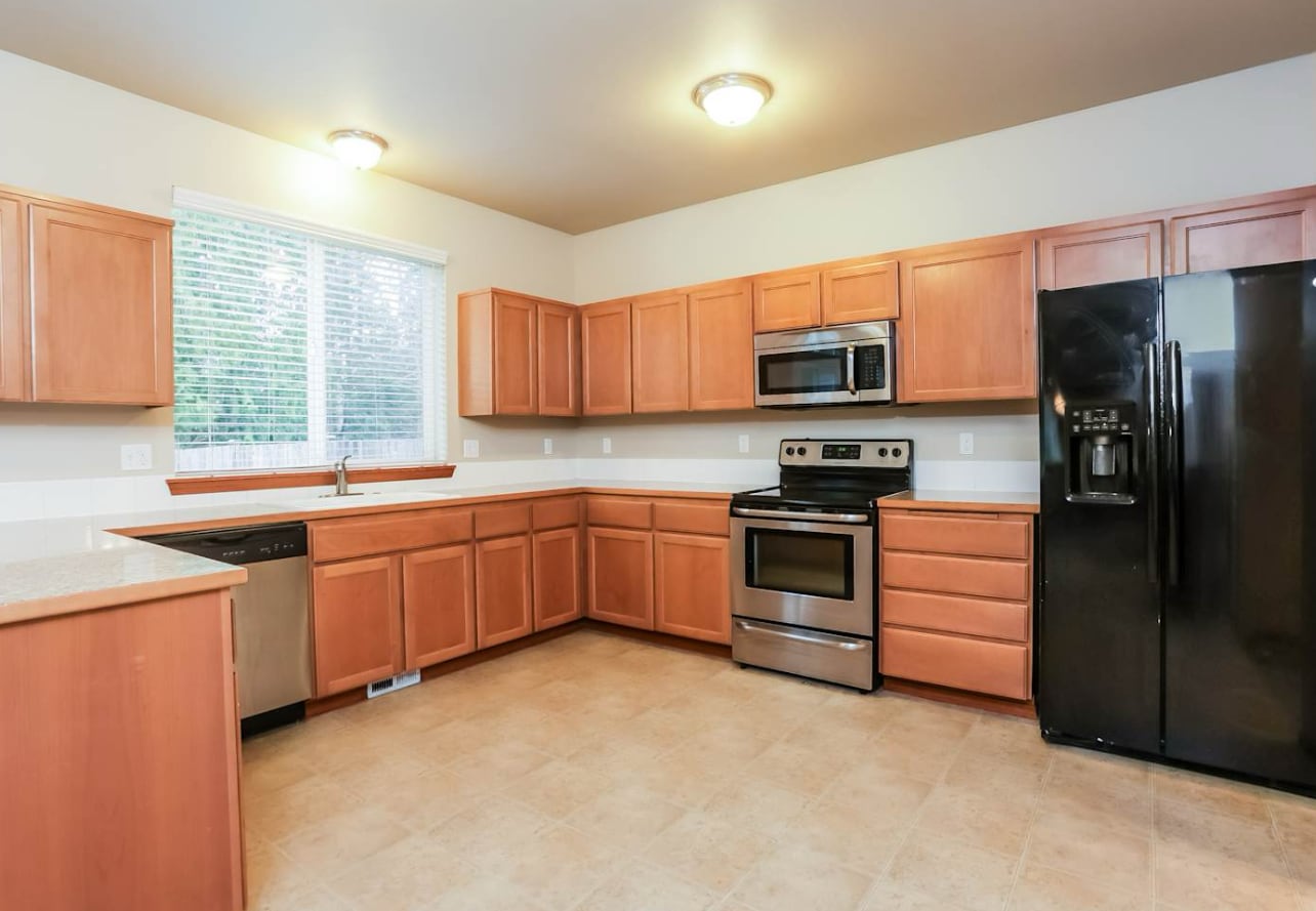 Building Photo - 6231 Charlotte Ave SE