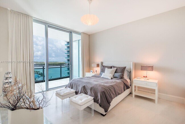 Building Photo - 10295 Collins Ave