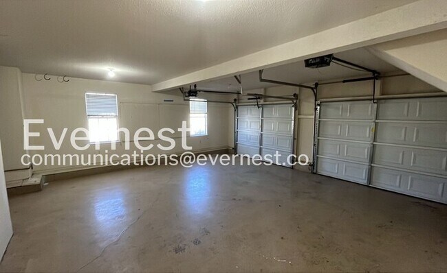 Building Photo - 14 Fawn Ln