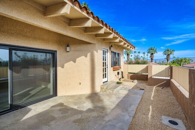 Building Photo - 46395 Ryway Pl