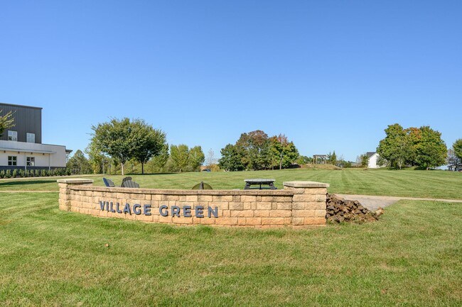 Building Photo - $500 Off 1st Month's Rent! Spacious Dog-Friendly Belvedere Apartment