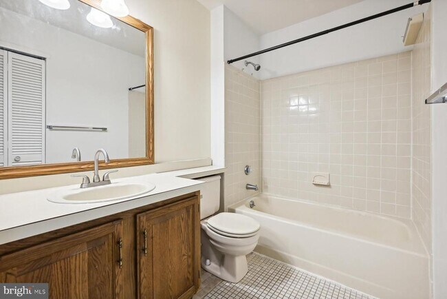 Building Photo - 1607 Aspen Dr