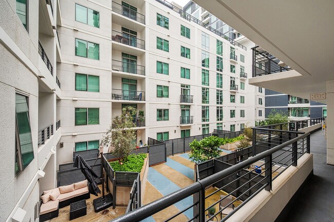 Building Photo - One Bedroom in Heart of Little Italy!