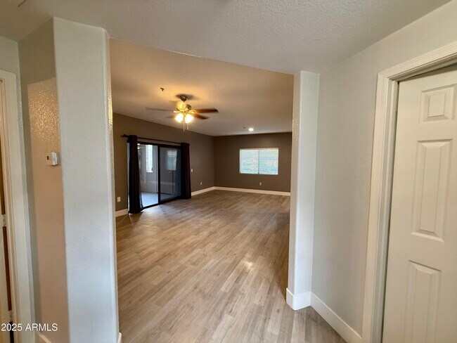Building Photo - 9555 E Raintree Dr