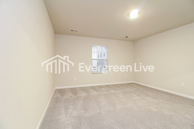 Building Photo - ready