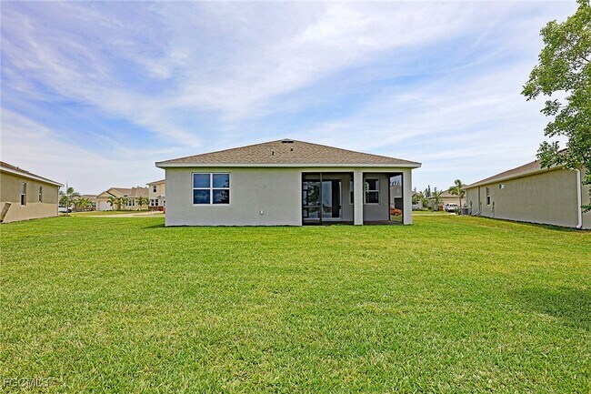 Building Photo - 269 Spg Hl Lk Lp