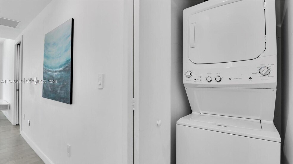 Building Photo - 1300 S Miami Ave