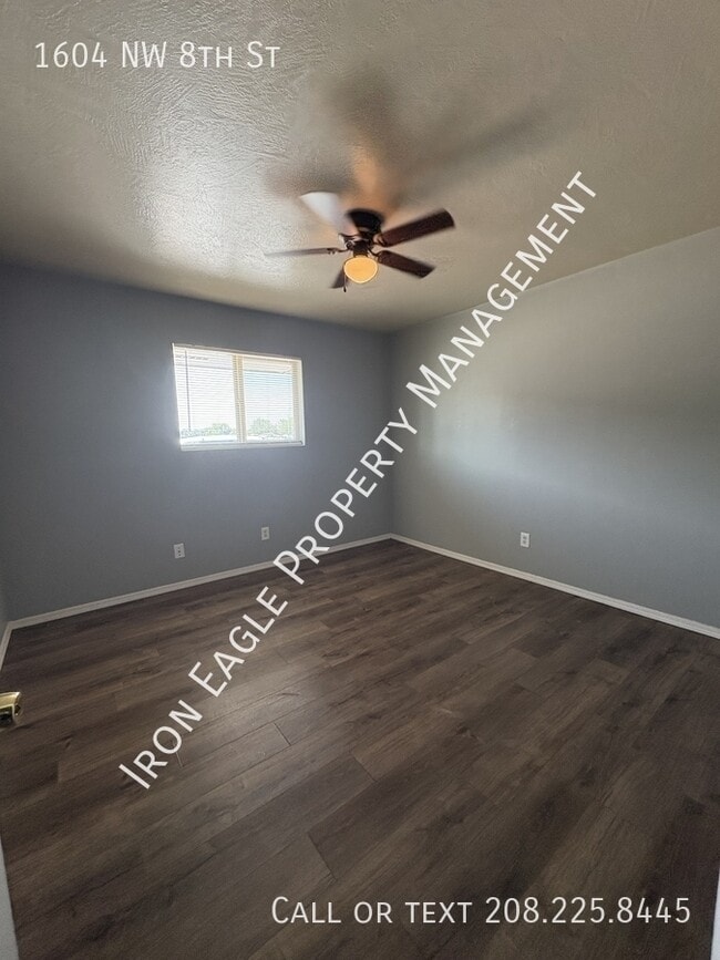 Building Photo - 1604 8th St NW