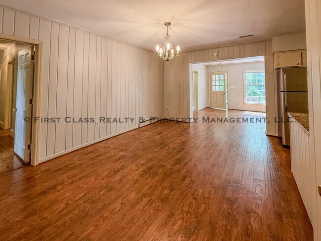 Building Photo - 500 Ashworth Rd