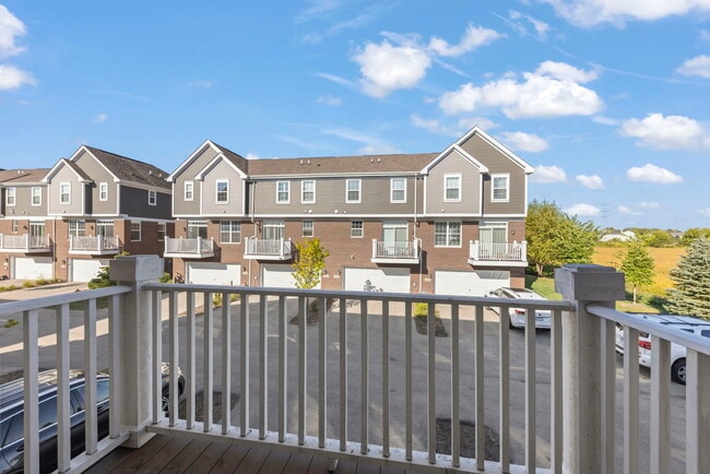 Building Photo - 4415 Monroe Ct