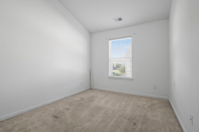 Building Photo - 1117 Fairway Ln