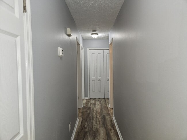 Building Photo - 1591 Hazelcrest Dr