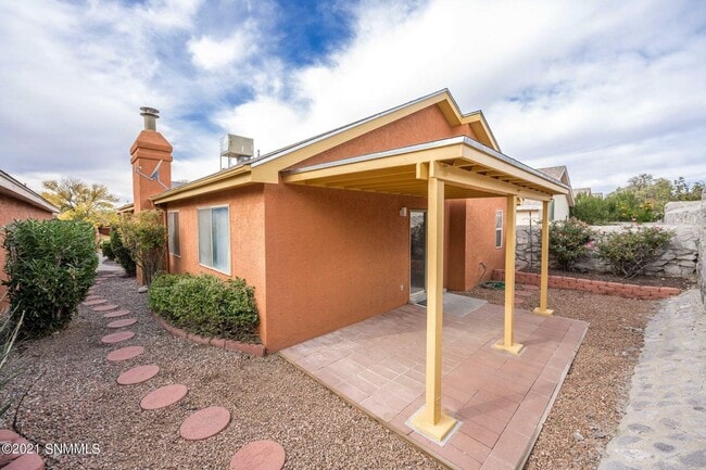 Building Photo - Great 3/2 close to Hospitals