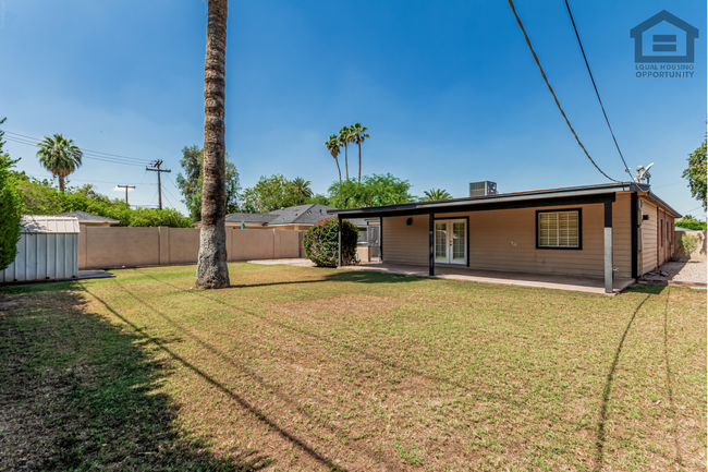 Building Photo - 2807 N 8th Ave